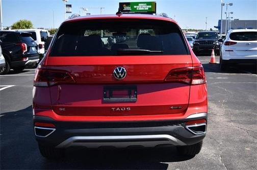 2024 Volkswagen Taos SE 4MOTION