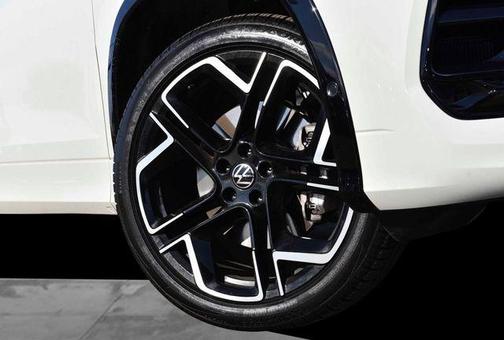 2026 Volkswagen Tiguan 2.0T SEL R-Line Turbo 4MOTION