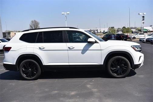 2022 Volkswagen Atlas 3.6L SE w/Technology