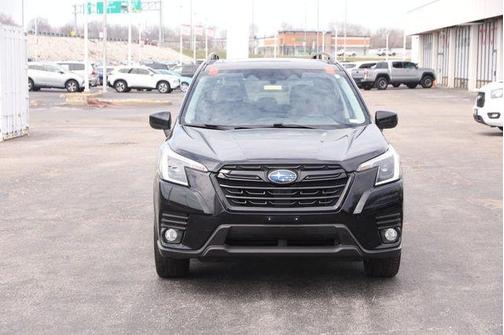 Crystal Black Silica 2022 Subaru Forester Premium