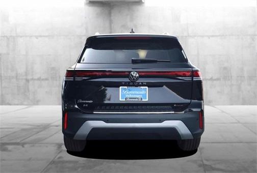 2025 Volkswagen Tiguan 2.0T SE