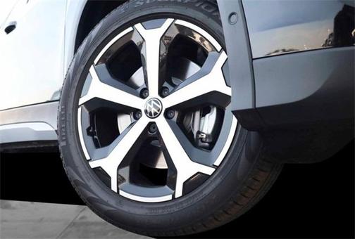 2025 Volkswagen Tiguan 2.0T SE