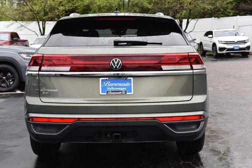 2025 Volkswagen Atlas Cross Sport 2.0T SE w/Technology