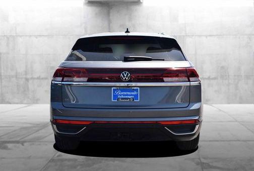 Platinum Gray Metallic 2025 Volkswagen Atlas Cross Sport 2.0T SE w/Technology