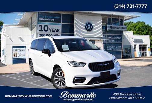 2024 Chrysler Pacifica Hybrid Select