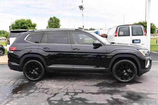 Deep Black Pearl Effect 2025 Volkswagen Atlas 2.0T SEL