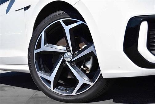 2021 Volkswagen Passat 2.0T R-Line