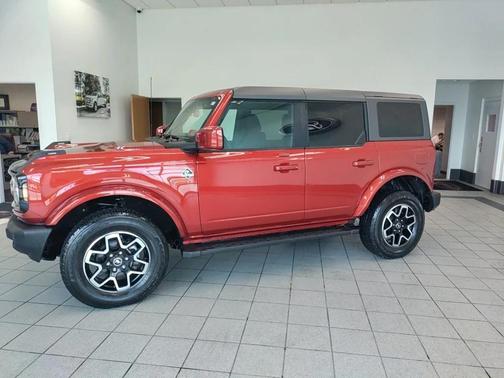 2023 Ford Bronco Outer Banks