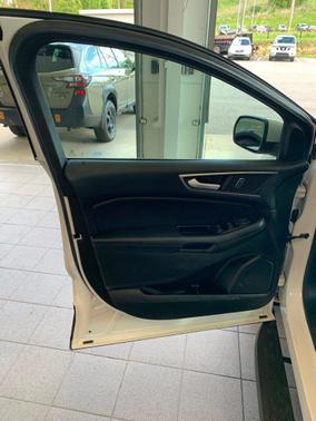 White Platinum Clearcoat Metallic 2015 Ford Edge SEL