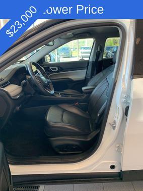Bright White Clearcoat 2022 Jeep Compass Limited