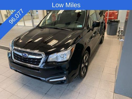 Crystal Black Silica 2017 Subaru Forester 2.5i Premium