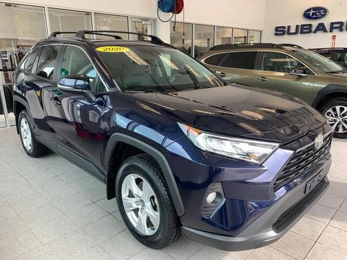 2020 Toyota RAV4 XLE
