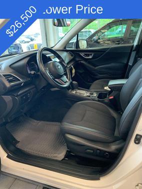 Crystal White Pearl 2023 Subaru Forester Premium