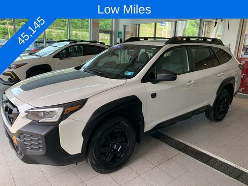 Crystal White Pearl 2024 Subaru Outback Wilderness