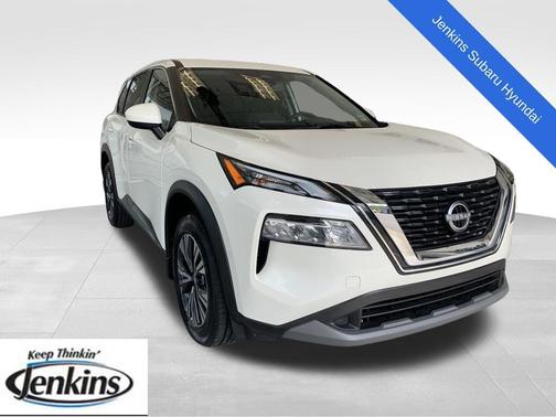 Pearl White Tricoat 2023 Nissan Rogue SV