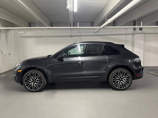 Volcano Grey Metallic 2026 Porsche Macan