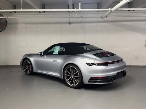 Dolomite Silver Metallic 2022 Porsche 911