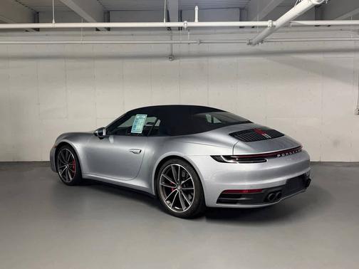 Dolomite Silver Metallic 2022 Porsche 911