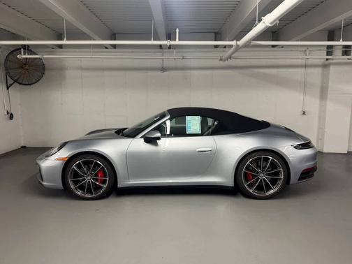 Dolomite Silver Metallic 2022 Porsche 911