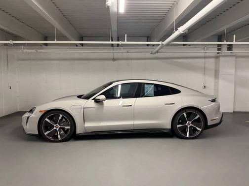 Chalk 2024 Porsche Taycan