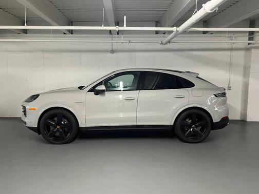 Chalk 2026 Porsche Cayenne