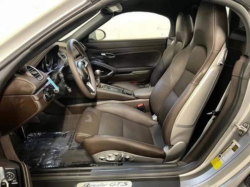 GT-Silver Metallic 2019 Porsche 718 Boxster