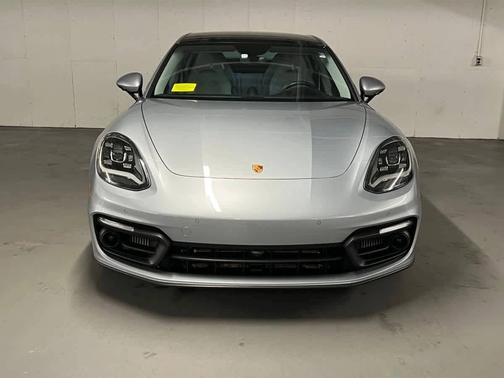 2023 Porsche Panamera 
