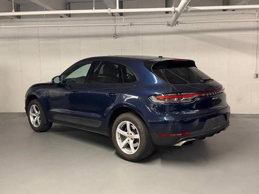 Night Blue Metallic 2020 Porsche Macan