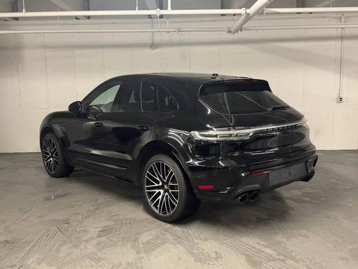 2022 Porsche Macan 