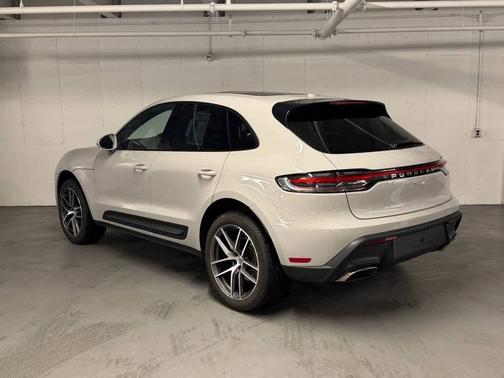2025 Porsche Macan 