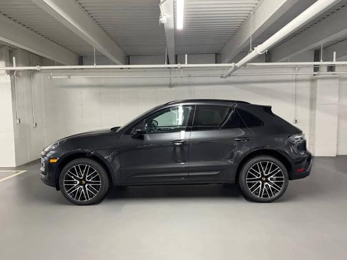 Volcano Grey Metallic 2026 Porsche Macan