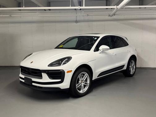 White 2023 Porsche Macan