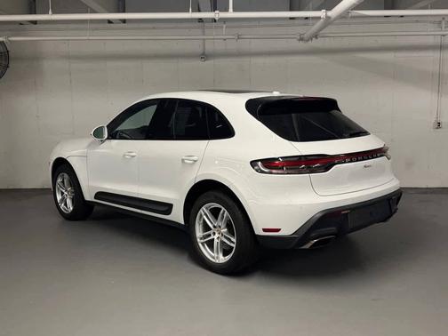 White 2023 Porsche Macan