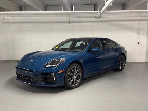 Montego Blue Metallic 2026 Porsche Panamera