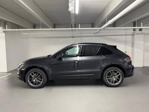Volcano Grey Metallic 2026 Porsche Macan