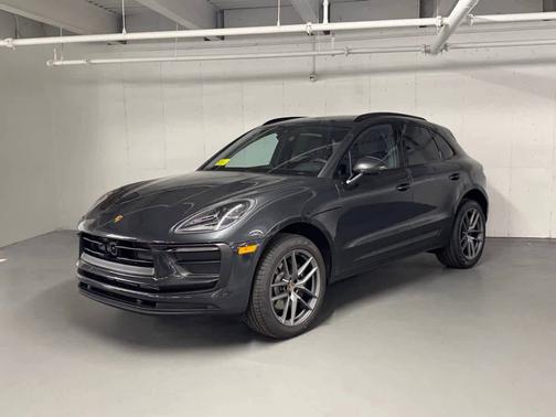 Volcano Grey Metallic 2026 Porsche Macan