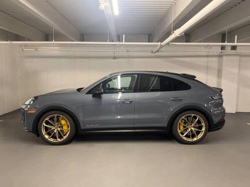 Paint to Sample: Graphitebluemetallic 2024 Porsche Cayenne