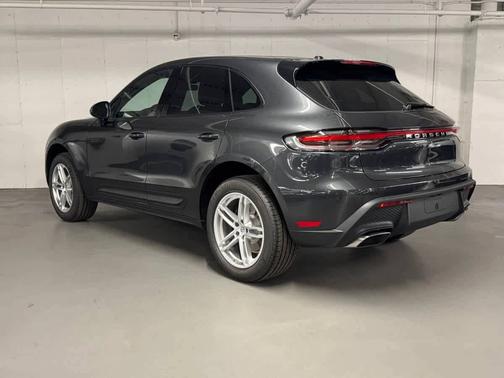 2025 Porsche Macan 