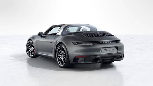 Agate Grey Metallic 2022 Porsche 911