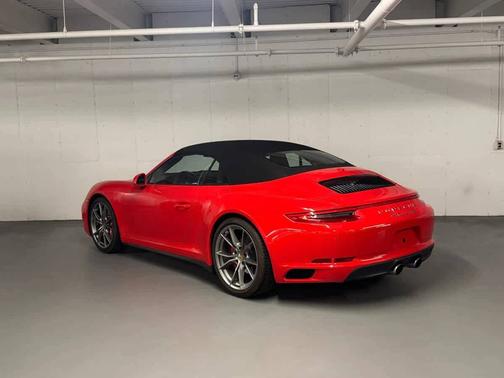 Guards Red 2018 Porsche 911