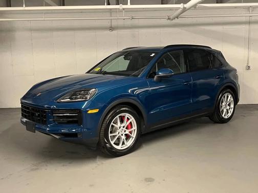 Montego Blue Metallic 2025 Porsche Cayenne