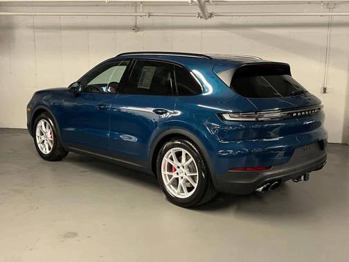 Montego Blue Metallic 2025 Porsche Cayenne