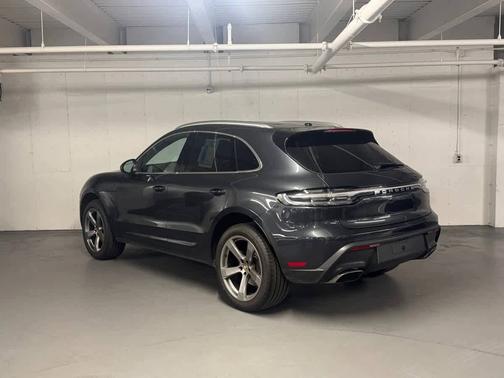Vulcano Gray Metallic 2024 Porsche Macan