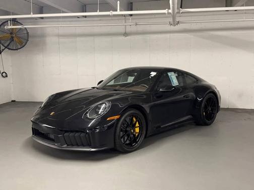 Jet Black Metallic 2025 Porsche 911