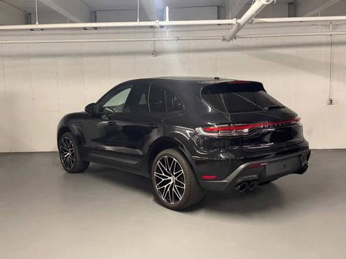 2023 Porsche Macan 