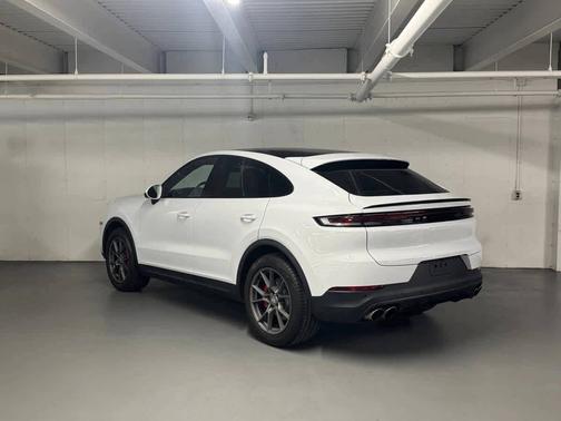 2024 Porsche Cayenne 