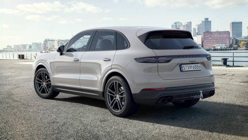 2022 Porsche Cayenne 