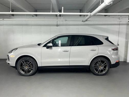 2022 Porsche Cayenne 