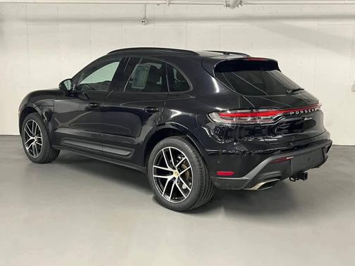 2022 Porsche Macan 