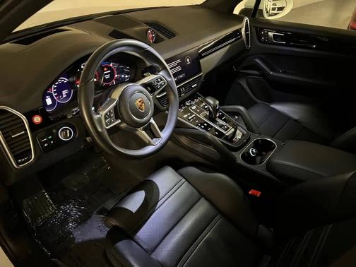 White 2023 Porsche Cayenne